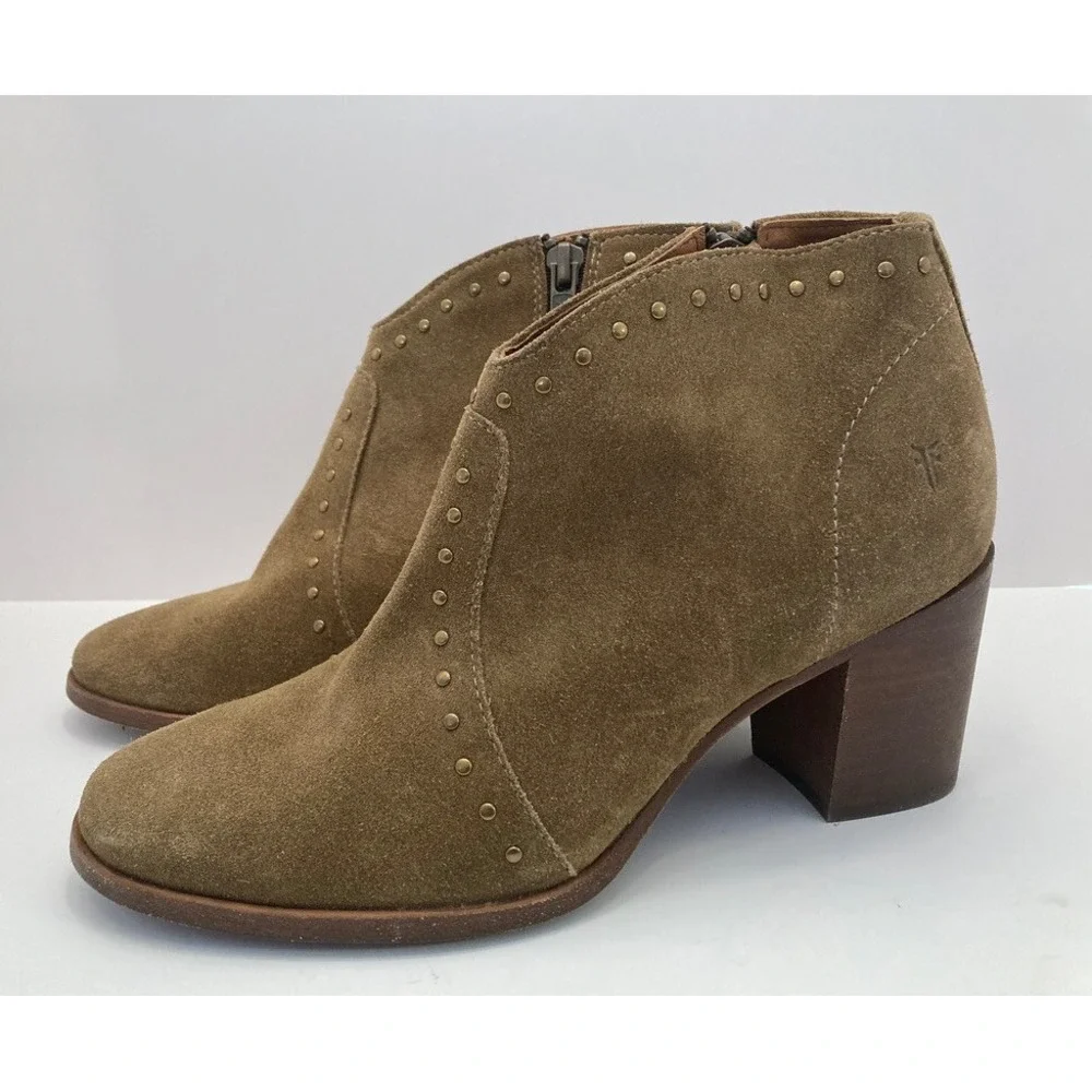 FRYE Nora Studded Suede Ankle Bootie Side Zip Sand Tan Women's Size 7.5